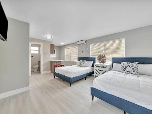 The Shell on Walnut Studio Hollywood Beach Free Parking in Dania Beach, USA