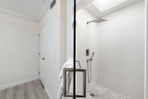 Hollywood Beach Private 4-bed 3-bath Villa Hollywood Beach Private 4-bed 3-bath Villa