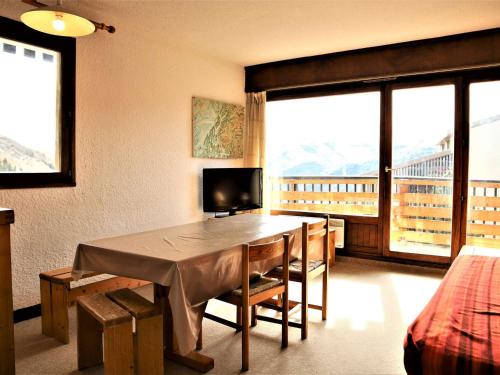 Apartment (6 Adults)