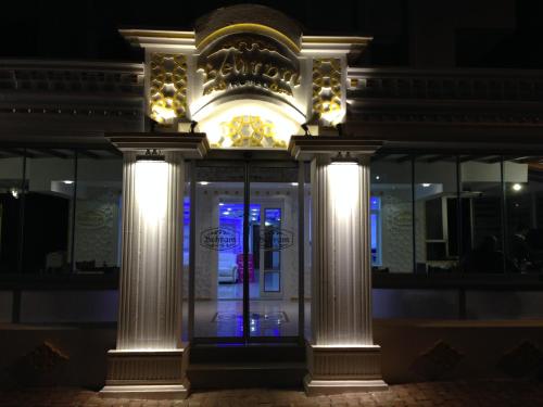 Behram Hotel - 출입구