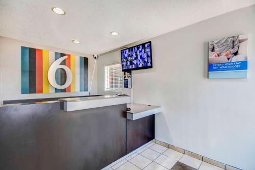 Előcsarnok, Studio 6  Ocean Springs, MS in Ocean Springs (Mississippi)