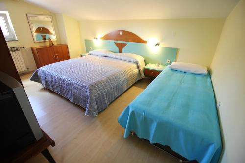 Two-Bedroom Apartment with Balcony image 10