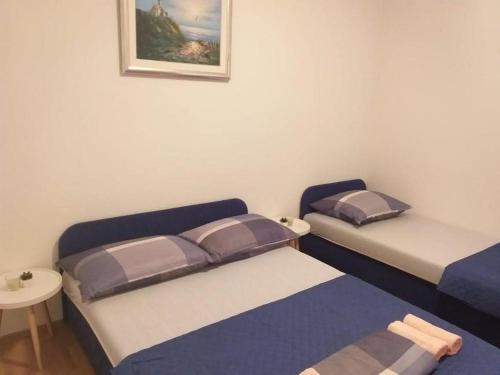 Three-Bedroom Apartment with Terrace image 10