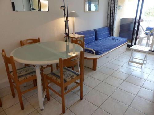 Appartement Le Lavandou, 2 pièces, 4 personnes - FR-1-308-114