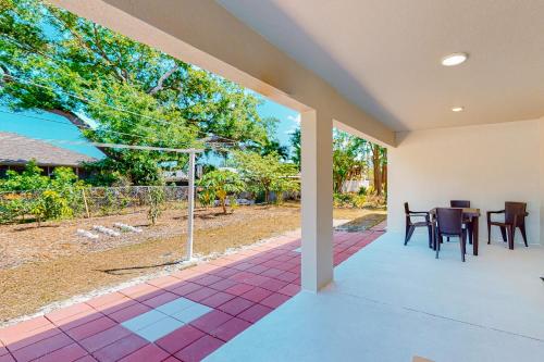 Tropical Haven Retreat in Palm Bay, USA