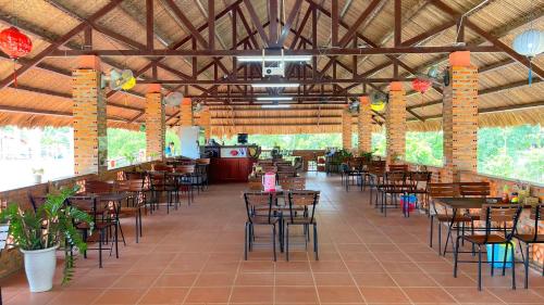 Ristorante, Nhà May Mắn Krông Nô - Đăk Nông (Nha May Man Krong No - Đak Nong) in Hòa Thắng