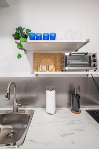 Spacious Newly Renovated 1 Bedroom Suite in Halifax (NS)