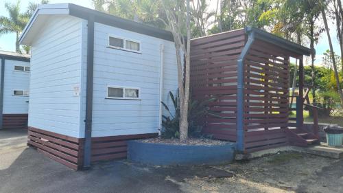 Banana Coast Caravan Park Room Type - Standard Two-Bedroom Cabin