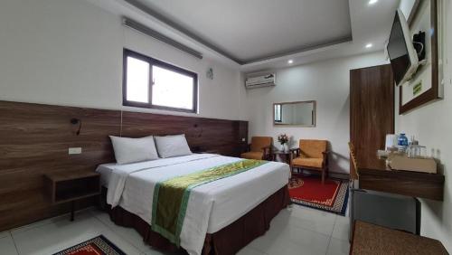Thanh Hằng Hotel near Me Tri - by Bay Luxury