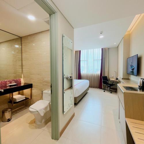 Leedon Hotel & Suites Surabaya Room Type - Standard Double Room
