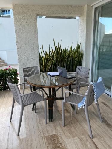 Amazing condo Sea Front top location in La Paz - salty water pool and jacuzzis in La Paz, Mexico