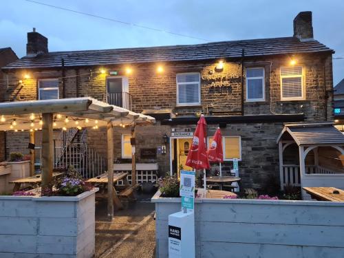 Croppers Arms - Accommodation - Huddersfield