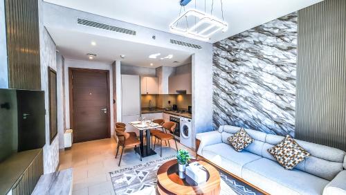 STAY BY LATINEM Luxury 1BR Holiday Home CVR A3002 near Burj Khalifa, Dubaj (zdjęcie 8)