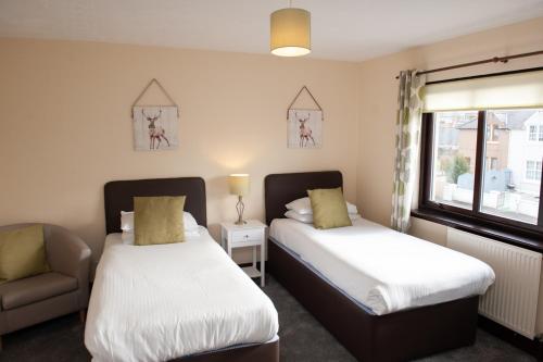 Alban and Abbey House - image 4