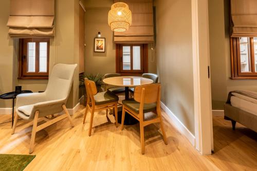 Bguest Pera Suites - image 14