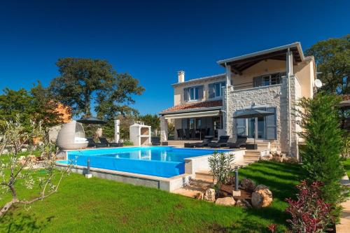 Elegant new villa Laura An with private pool in Porec