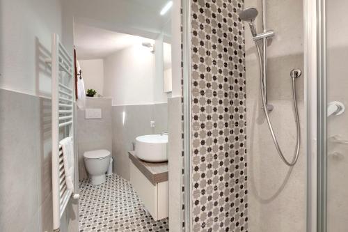 Sprone Apartment by Mamo Florence - image 5