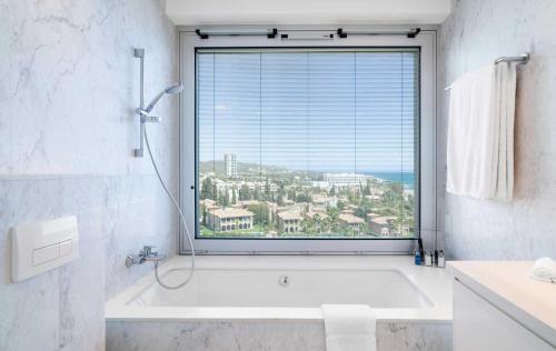 The Tower at St Raphael Resort, Lemesos (fotografie 10)