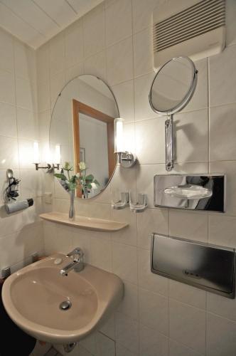 Hotel Am Ehrenhof Room Type - Double Room