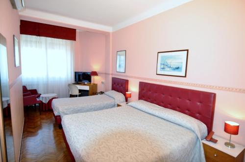 Hotel Sole Mare - image 5