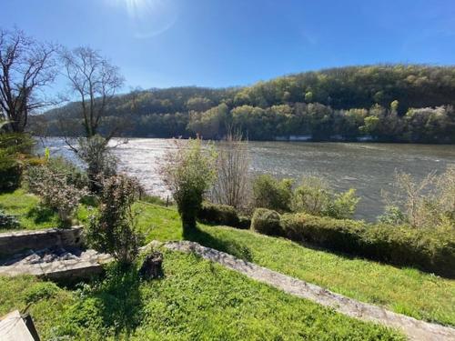 Un Havre de paix en bordure de la Dordogne