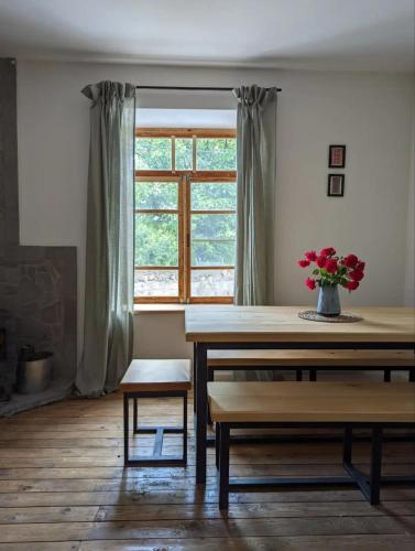 Dsegh Village House in Dzoraget