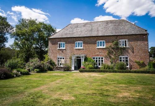 Abbotstone Farm House with Pool & Tennis Court