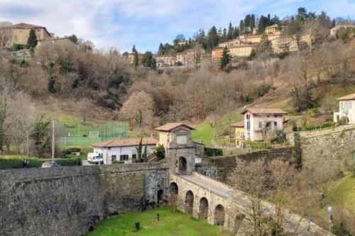景觀, [Parcheggio e WiFi] Bergamo_A due passi dalle mura in 貝加莫郊區