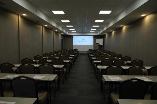 Ucar Royal - image 6