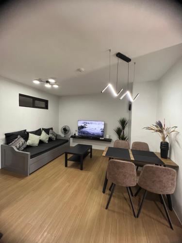 CozyVilla at Pine Suites Tagaytay 2BR or Studio with FREE PARKING - 편의 시설/서비스