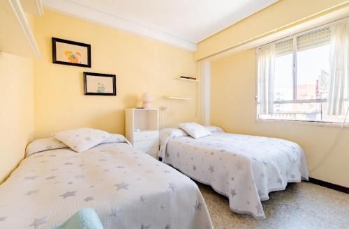 Se alquila una habitación doble con aire acondicionado, Valencia