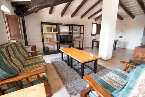 Catalunya Casas Splendid Sanctuary with private pool 15km to Sitges!