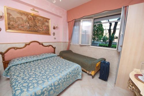 B&B Babri Simim Taj - image 10