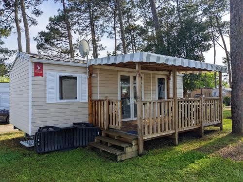 Bungalow de 2 chambres avec piscine partagee jardin clos et wifi a Saint Julien en Born a 4 km de la plage - Location saisonnière - Saint-Julien-en-Born