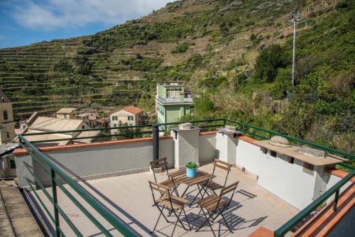 Luxury Apartments Manarola by Arbaspàa Room Type - Three-Bedroom Apartment - Via Molini 26G