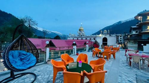 Hotel Hilltop  in Manali