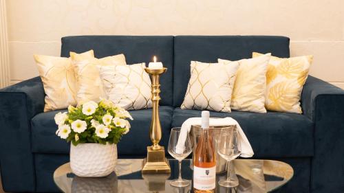 Deluxe Suite with Spa Bath and Patio