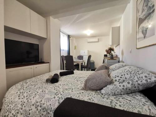 L'Élégant Duplex - Clim I WIFI I Proche du centre-ville, Miramas (fotografie 9)