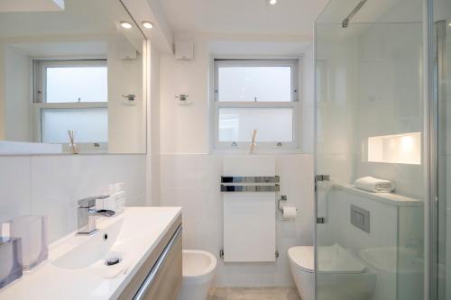Outstanding 2BR Ground Floor flat in Earl's Court, Londres (foto 6)