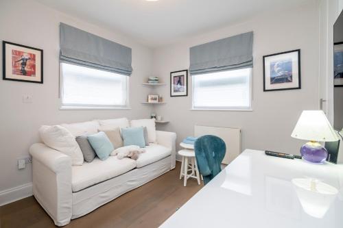 Outstanding 2BR Ground Floor flat in Earl's Court, Londres (foto 4)