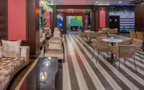 מתקנים לפעילות פנאי, Megasaray WestBeach Antalya in אנטליה