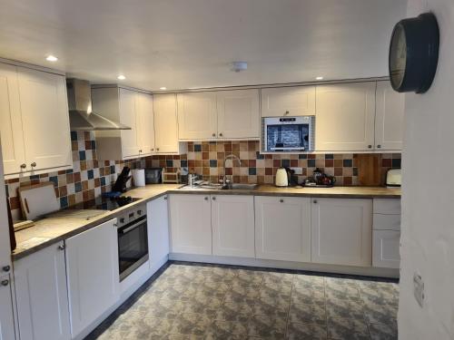 Cuffern Manor - image 7
