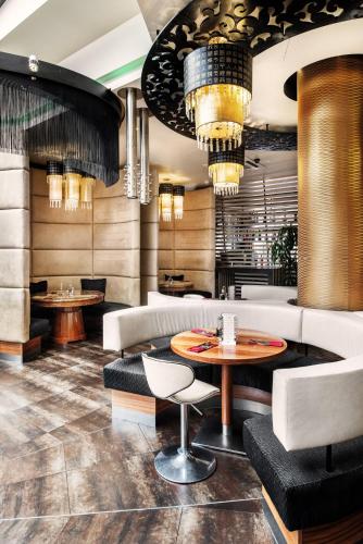 Phoenix7 4