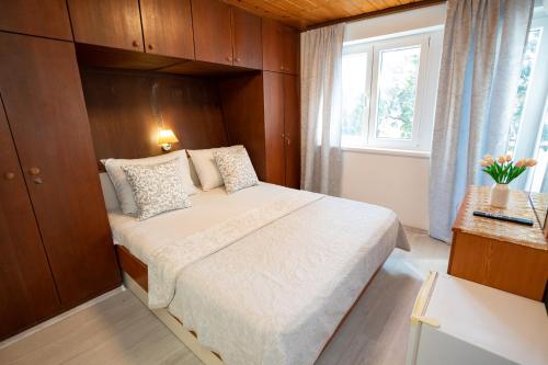 Rooms Magnolia with Pool 5