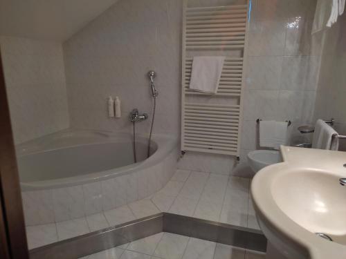 Deluxe Double Room with Bath