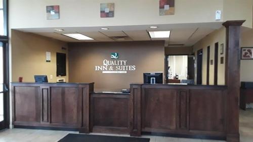 Quality Inn & Suites