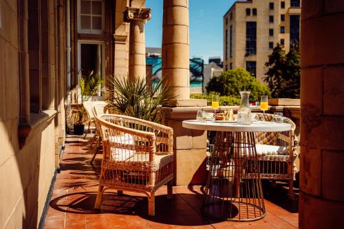 ระเบียง/ชานเรือน, ควีน โฮเต็ล (Queens Hotel) in พอร์ตสมัธ