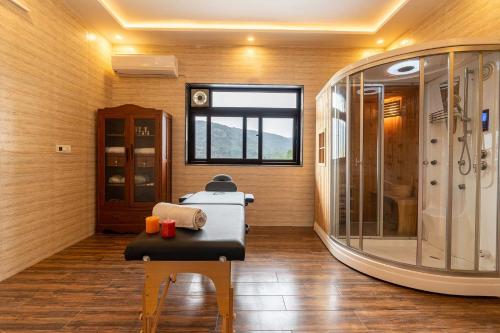 BrookVale Manor by StayVista - Private Pool, BBQ, Views at Haryana, Sohna (fotografie 9)