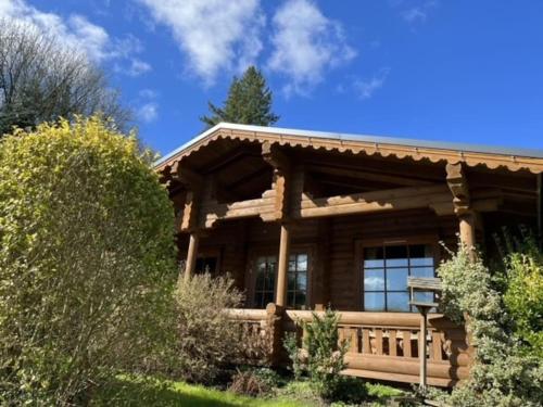 Viesnīcas āriene, Beautiful 2 Bedroom Log Cabin With Private Hot Tub - Elm in Aymestrey