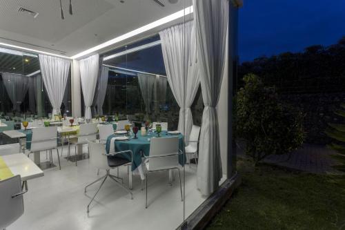 ห้องอาหาร, กิงตา ซานตา บาร์บารา ตูริสติก เฮาส์ (Quinta Santa Barbara Turistic Houses) in ลากัว